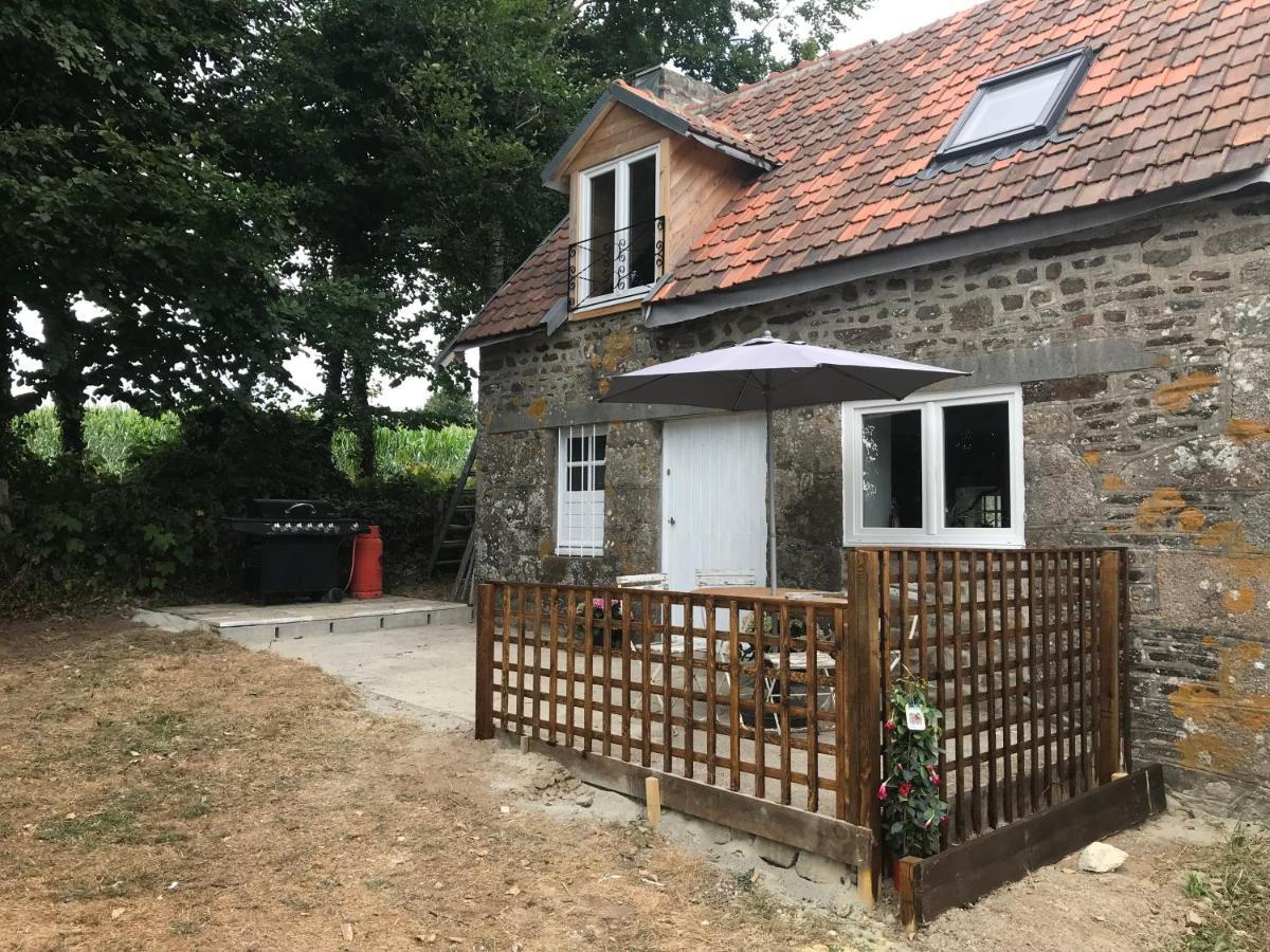 Ferme De Noyes Cottage Sourdeval 外观 照片