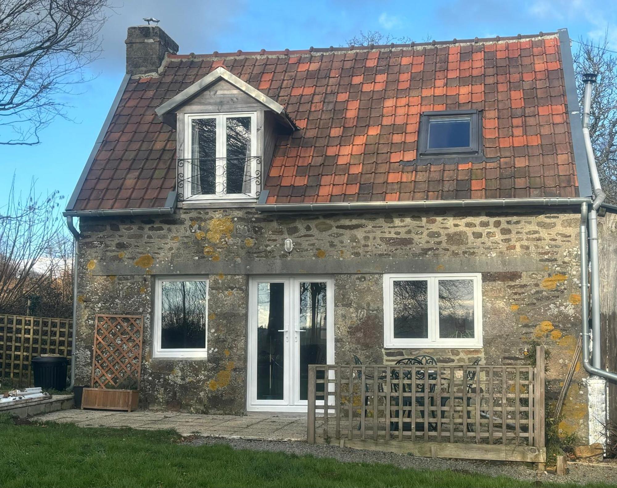 Ferme De Noyes Cottage Sourdeval 外观 照片